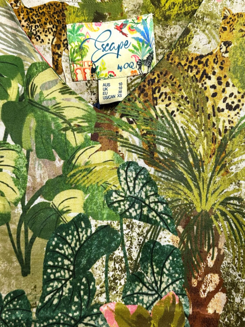 Blus/topp Cecilia grön från Escape 2