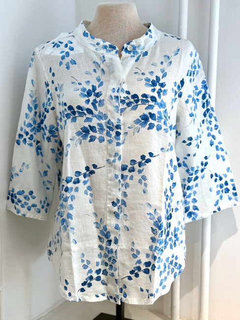 Linneblus vit med blå blad från BlueBerry