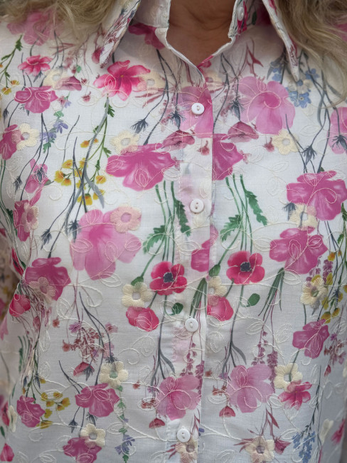 Blomsterblus med broderi från D'olive verte 2