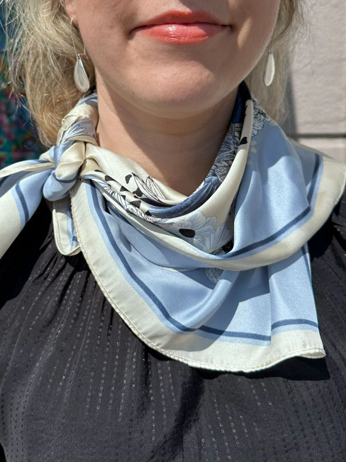 Scarf blå blom från Marta du Chateau