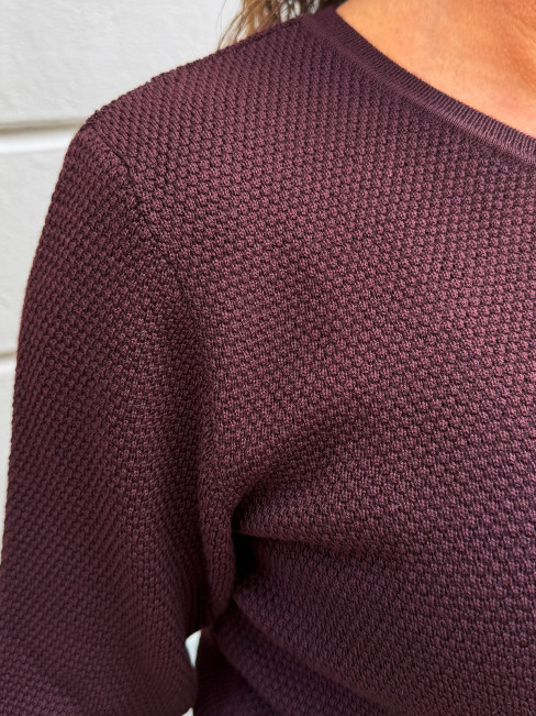 Tröja Livia burgundy från Sibinlinnebjerg 2