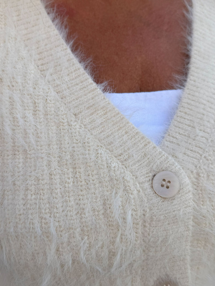 Fluffig kofta Creme från Red Button