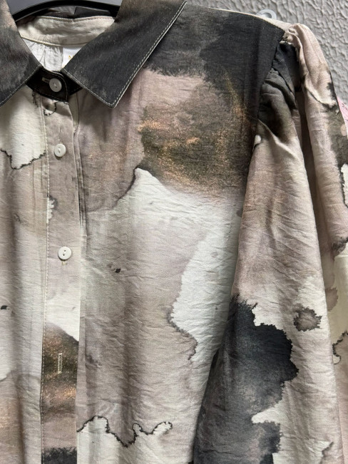Blus med puffärm brun/taupe från Mingel 2