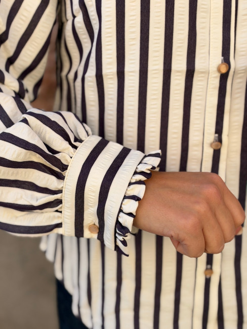 Blus Lila/Offwhite från Freequent 2