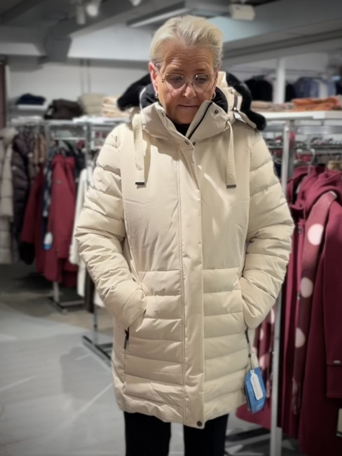 Vinterjacka Haukkala Cremevit från Luhta 2