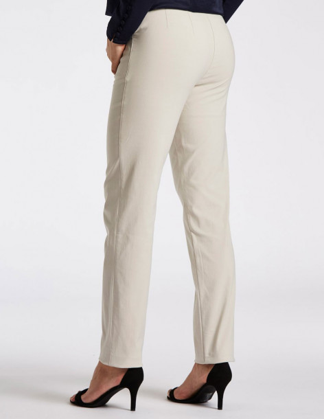 Mirakelbyxa Kelly Viskos Sand från LauRie 2