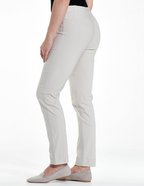 Mirakelbyxa Betty Viskos Sand från LauRie 2